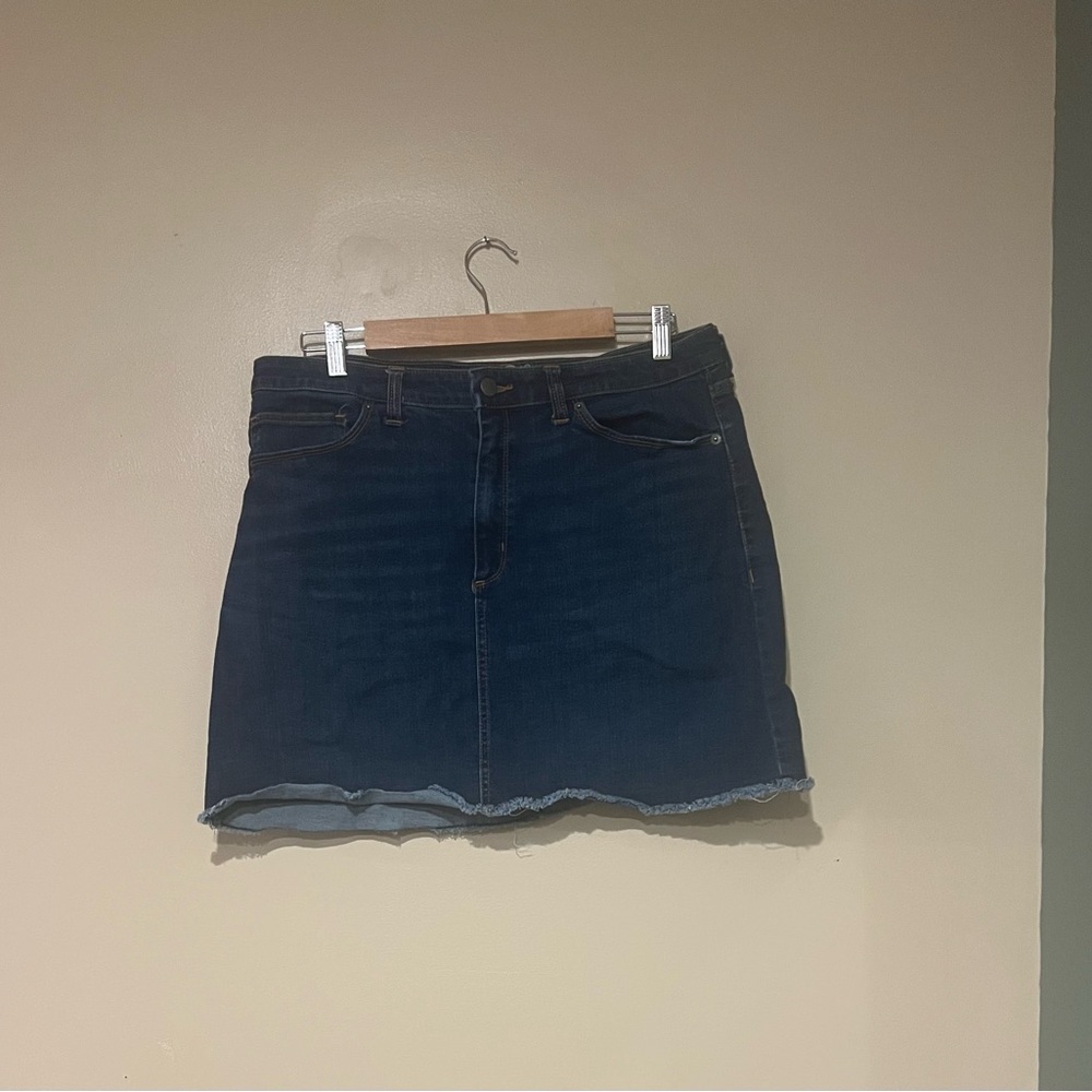 Universal Thread Dark Blue Denim Mini Skirt Womens Size 14
